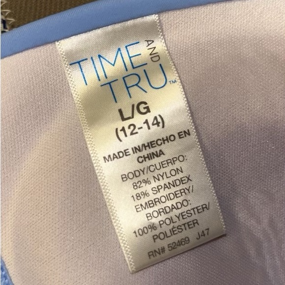 Bikini - Picture 5 of 7